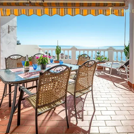 Casa Ladera Del Mar 아파트 네르하